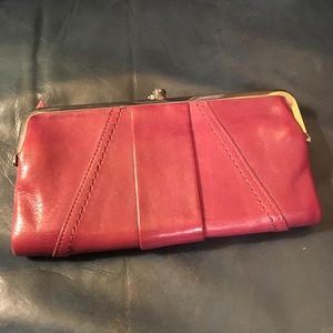 HOBO Clutch